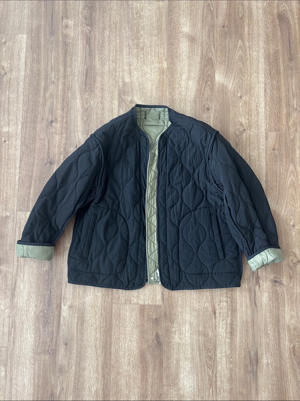 Zara - Women’s Reversible Quilted Jacket - Black with Olive Lining